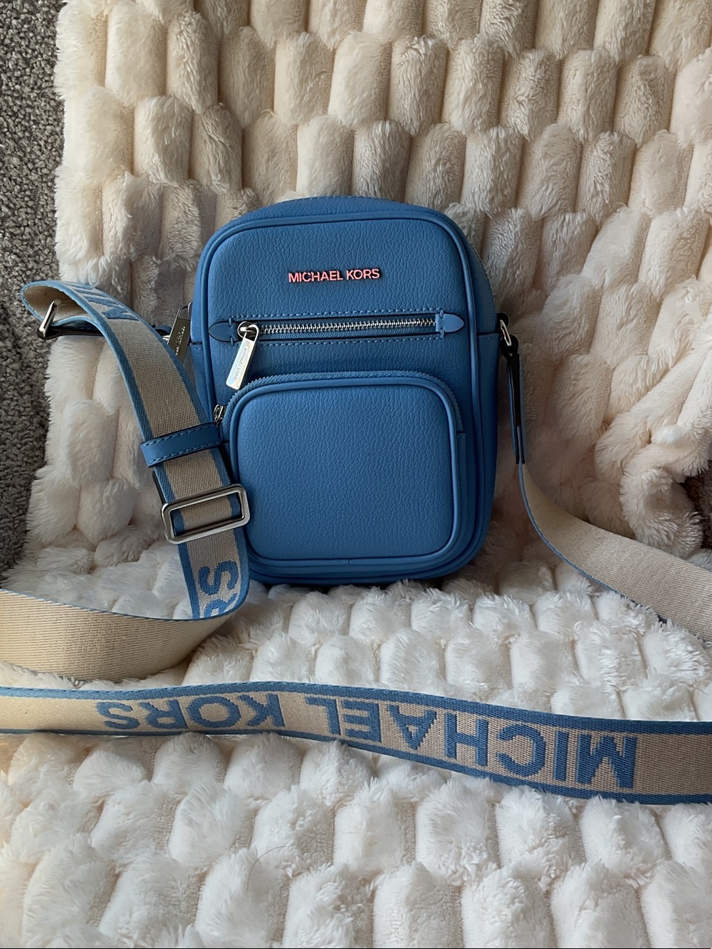 MICHAEL KORS Men’s or women’s Light Blue Leather Belt Bag with Branded Strap